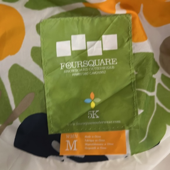 Foursquare Winter Jacket - Size Medium - Picture 11 of 11